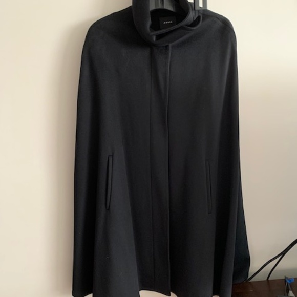 Akris Wool Cape (optional belt) - Picture 3 of 7
